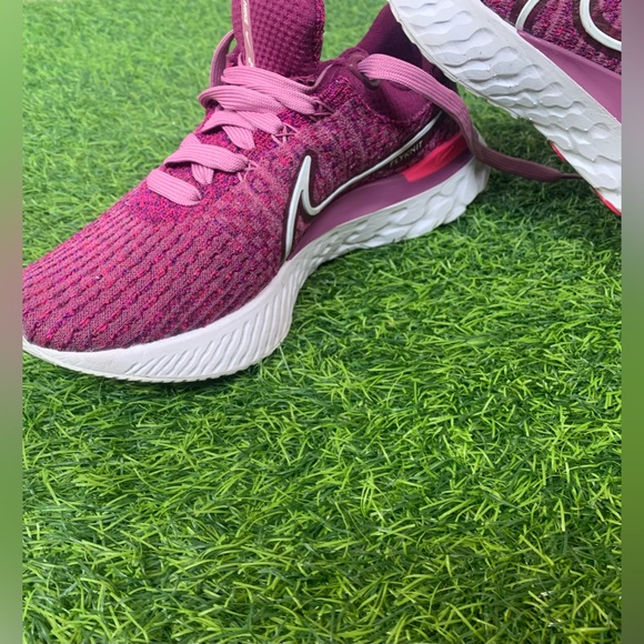 Nike women Magenta Sneakers - Picture 4 of 7